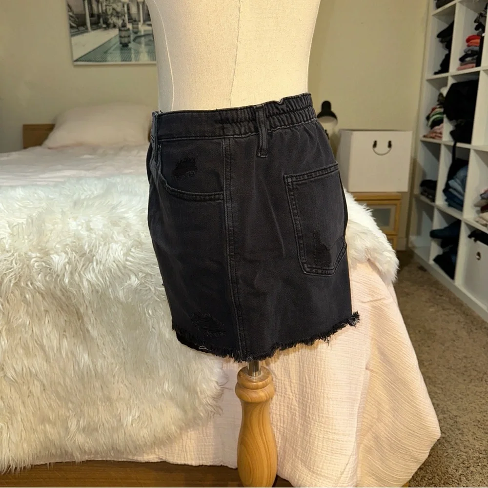 Aerie | Daydream Denim Shorts Black Distressed Frayed Hem Stretch Waist L